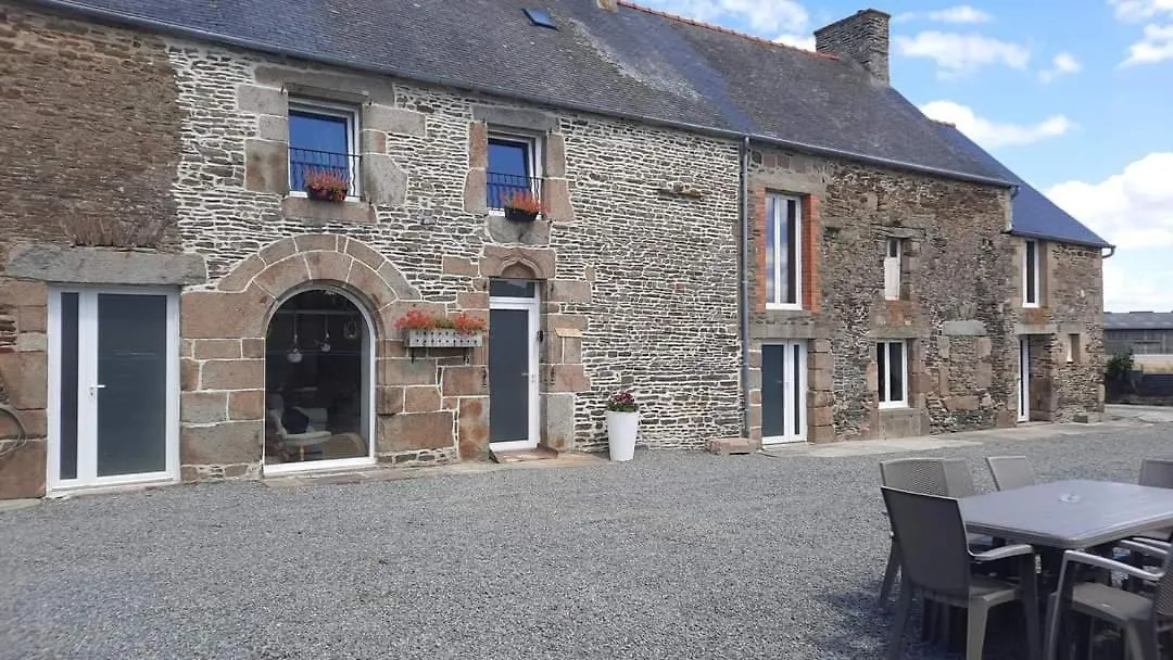 Gites Des 4 Filles D'Eulalie Pleine-Fougeres Holiday home
